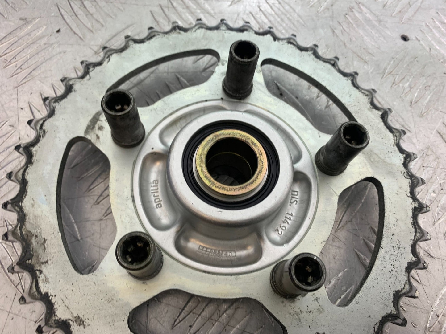APRILIA SL750 SL 750 SHIVER SPROCKET CARRIER YEAR 2008-2016 (CMB1242)