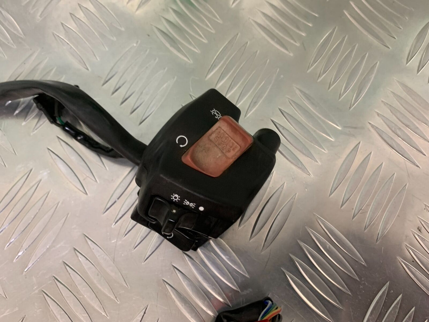 HONDA NT650 V DEAUVILLE RIGHT SWITCH GEAR YEAR 1999 (STOCK 937)