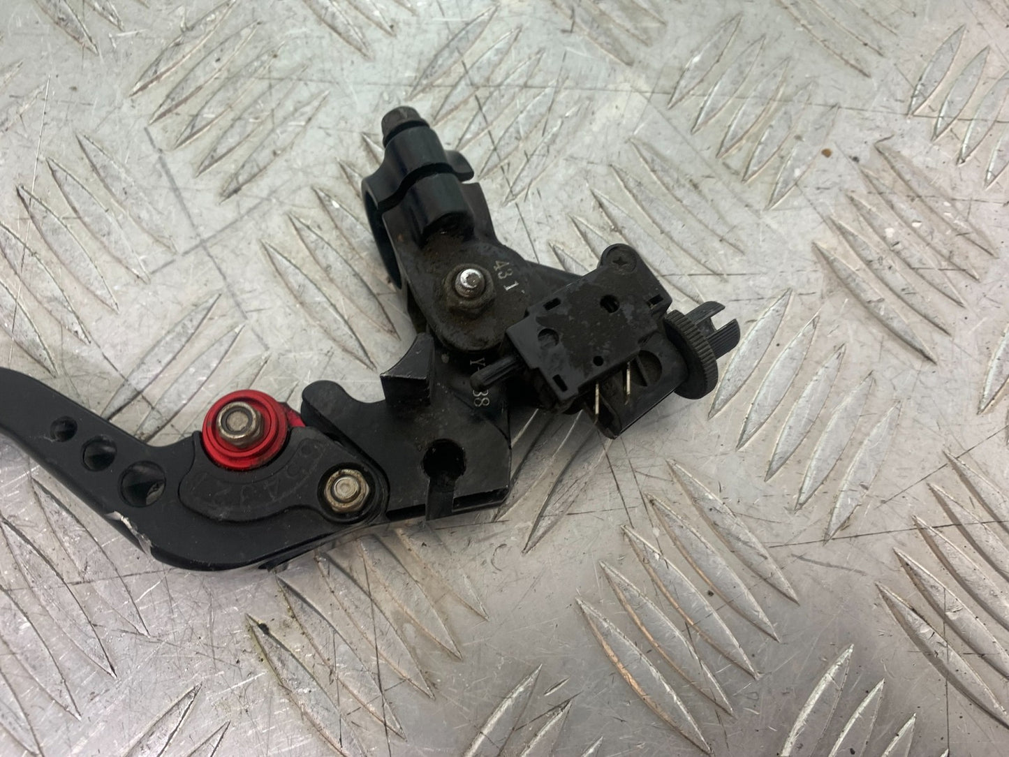 HONDA CBR600 CBR 600 RR CLUTCH LEVER AND BRACKET YEAR 2003-2004 CMB1173)