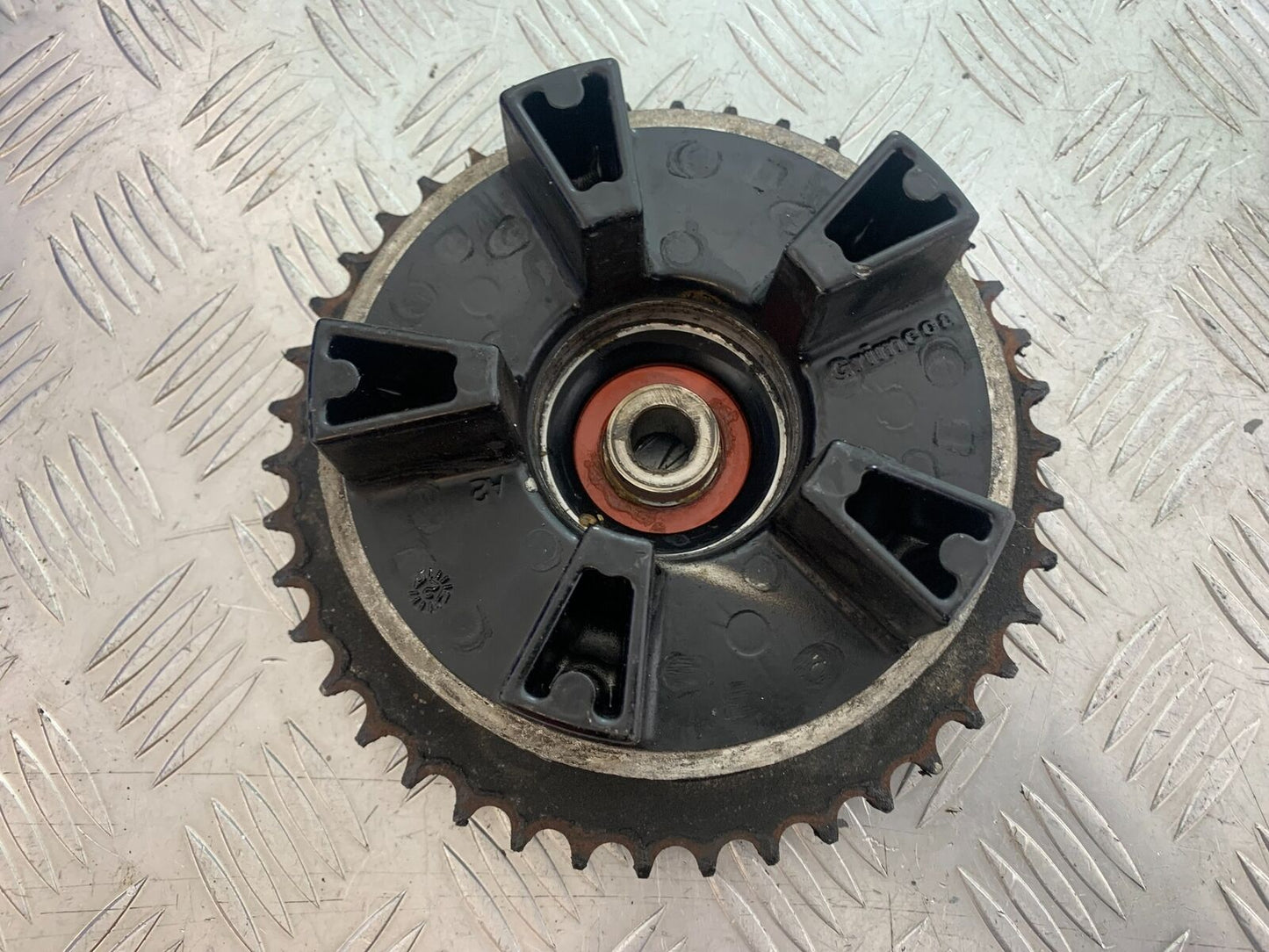 HONDA CB600 CB 600 HORNET REAR SPROCKET CARRIER YEAR 1998 -2002 (CMB1126)