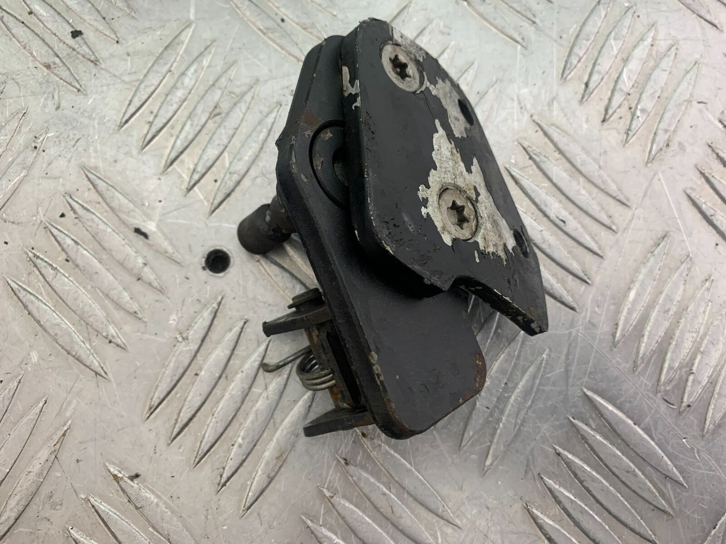 SUZUKI DL 650 V-STROM FRONT LEFT HANGER YEAR 2020 (CMB1117)