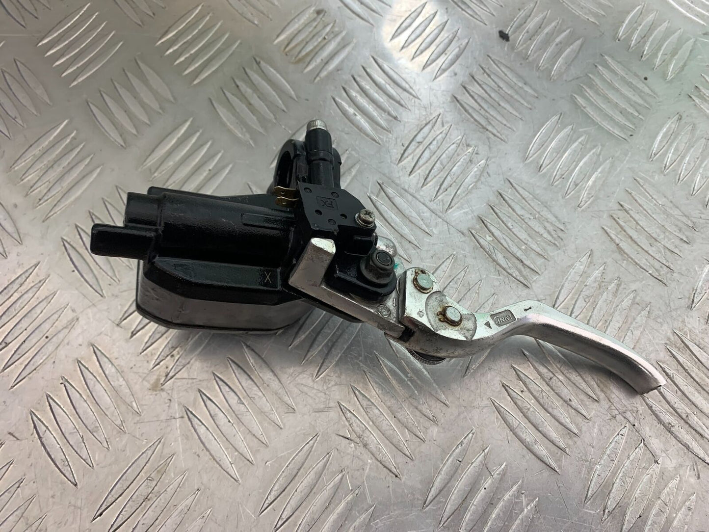 BENELLI LEONCINO 500 TRIAL FRONT MASTER CYLINDER YEAR 2020 (CMB1106)