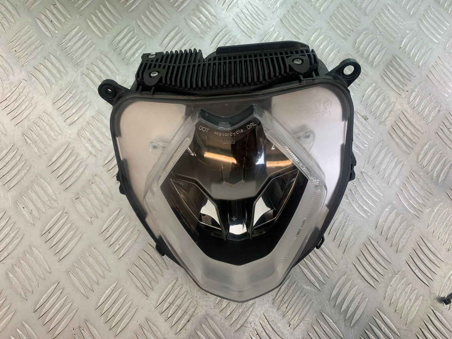 MV AGUSTA TURISMO VELOCE 800 HEADLIGHT YEAR 2014-17 (CMB1051)