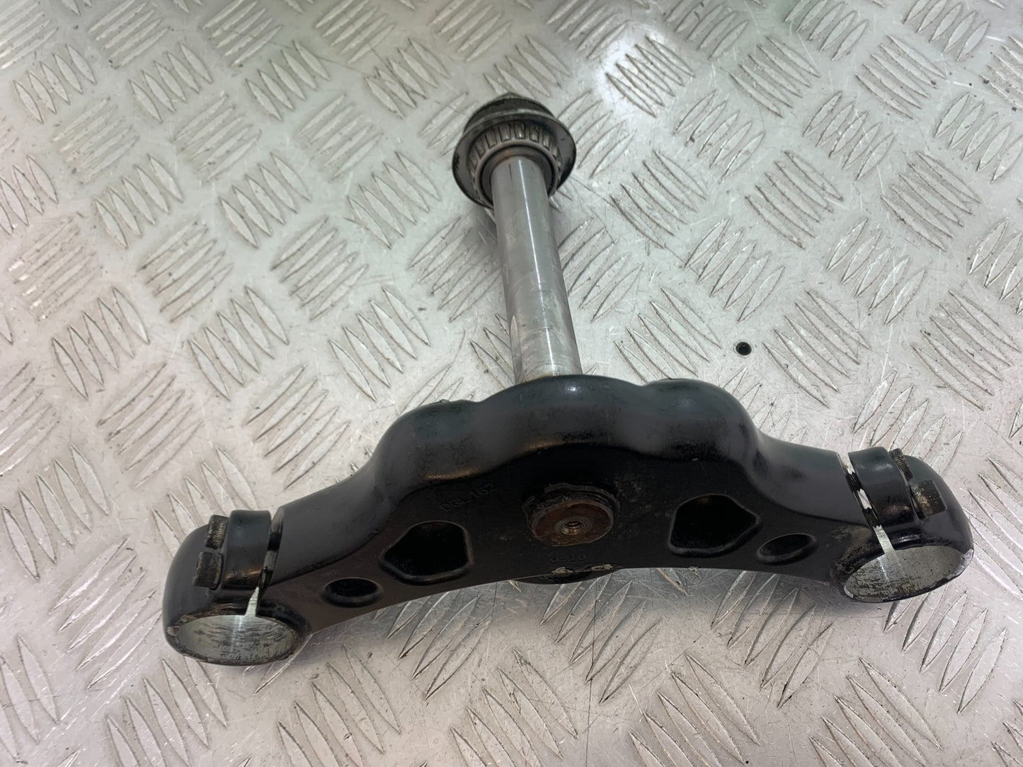 HARLEY DAVIDSON FXS BLACKLINE 1585 BOTTOM YOKE YEAR 2012 (CMB1147)