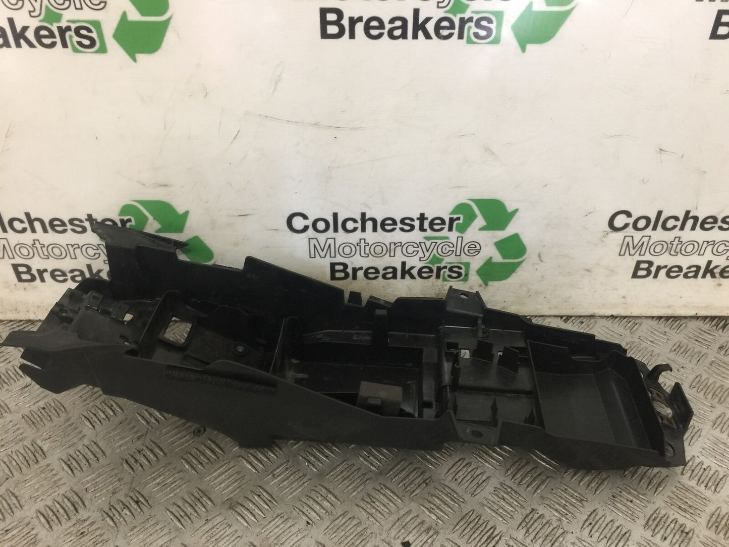 YAMAHA MT09 MT-09 UNDERTRAY YEAR 2019 (STOCK 730)