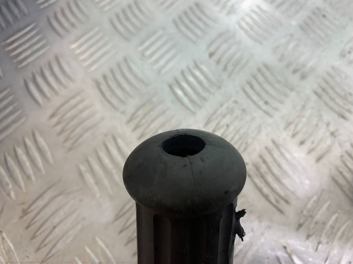 HARLEY DAVIDSON XL883 N IROD THROTTLE TWIST GRIP YEAR 2020 (CMB1116)