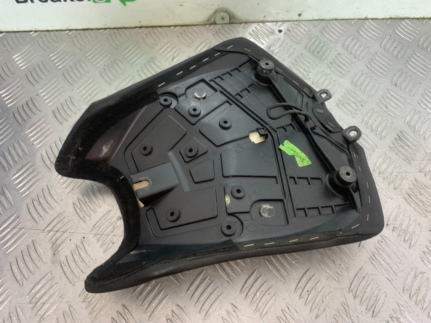 APRILIA TUONO 1000 V4R FRONT SEAT YEAR 2011-13 (CMB1331)