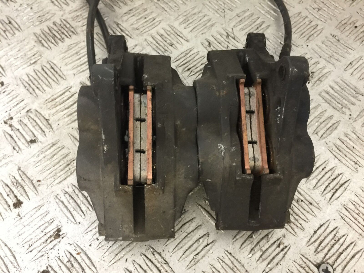 TRIUMPH 955i SPRINT ST FRONT BRAKE CALIPERS YEAR 1999-2004 (STOCK 735)