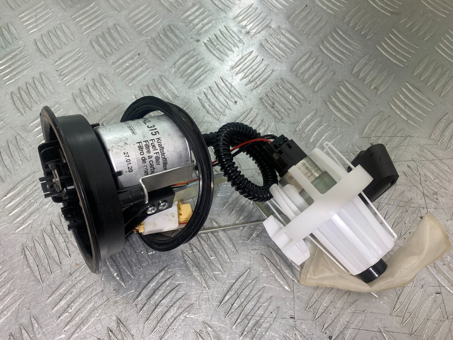BMW R1200 R 1200 GS PETROL PUMP YEAR 2013-2016 (CMB1257)