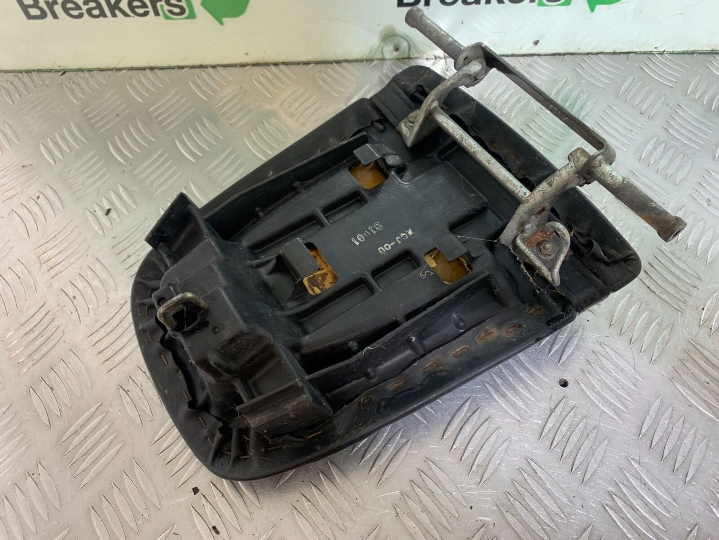HONDA CBR 929 RRY FIREBLADE REAR SEAT YEAR 2000-01 (CMB1094)