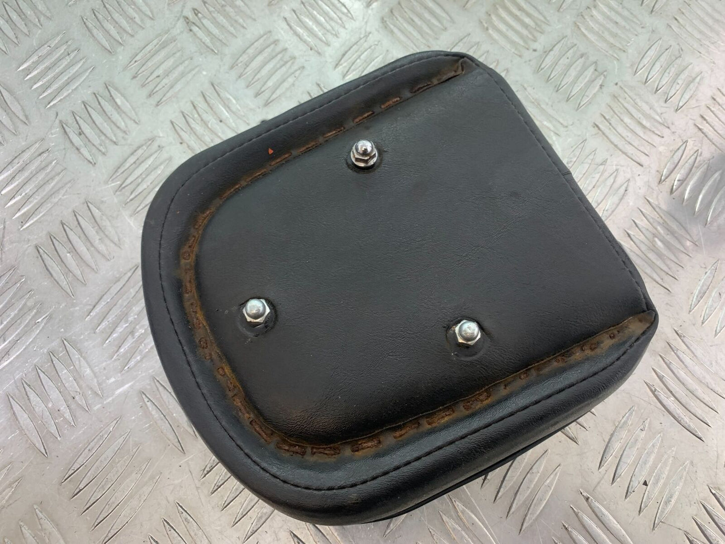 HONDA VT1100 C SHADOW SPIRIT BACK REST PAD 2002-2003 (CMB1035)