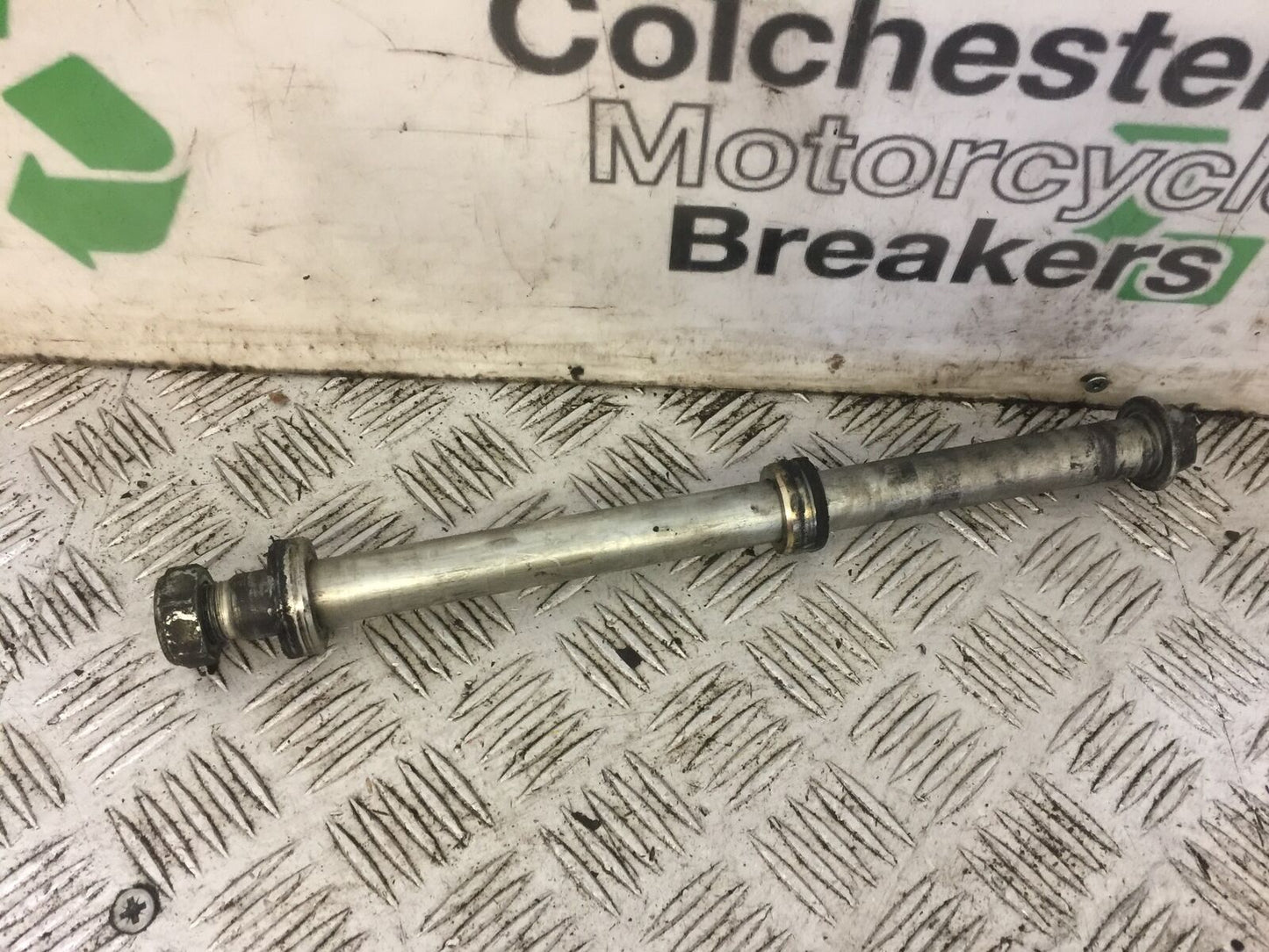 HONDA CBR600 CBR 600 F4I SPORT REAR WHEEL SPINDLE YEAR 2001-04 (STOCK 717)