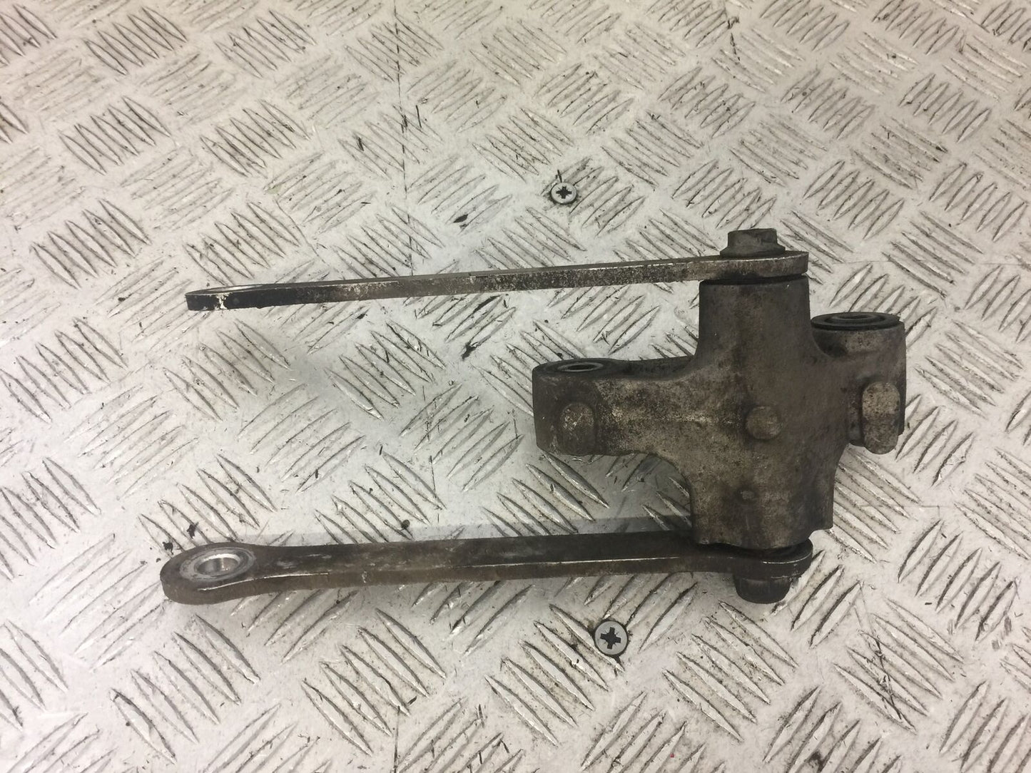 KAWASAKI ZX6R REAR SHOCK LINKAGE YEAR 2009-2012 (STOCK 626)