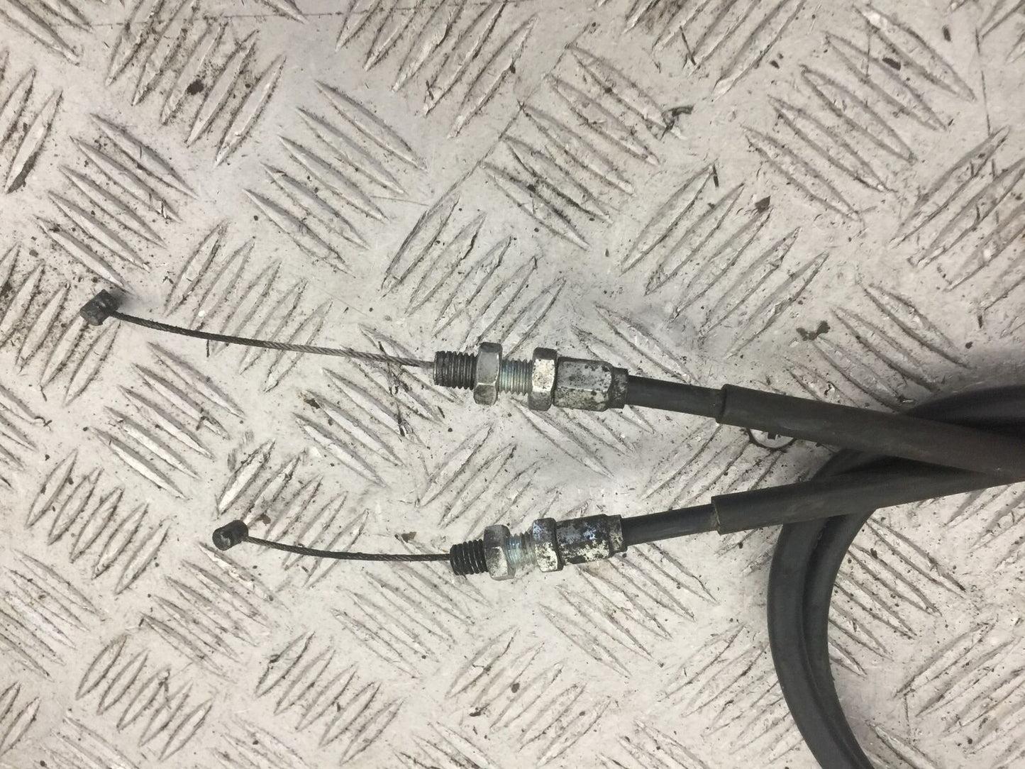 SUZUKI GSXR600 GSXR 600 K1 K2 THROTTLE CABLES YEAR 2000 (STOCK 877)