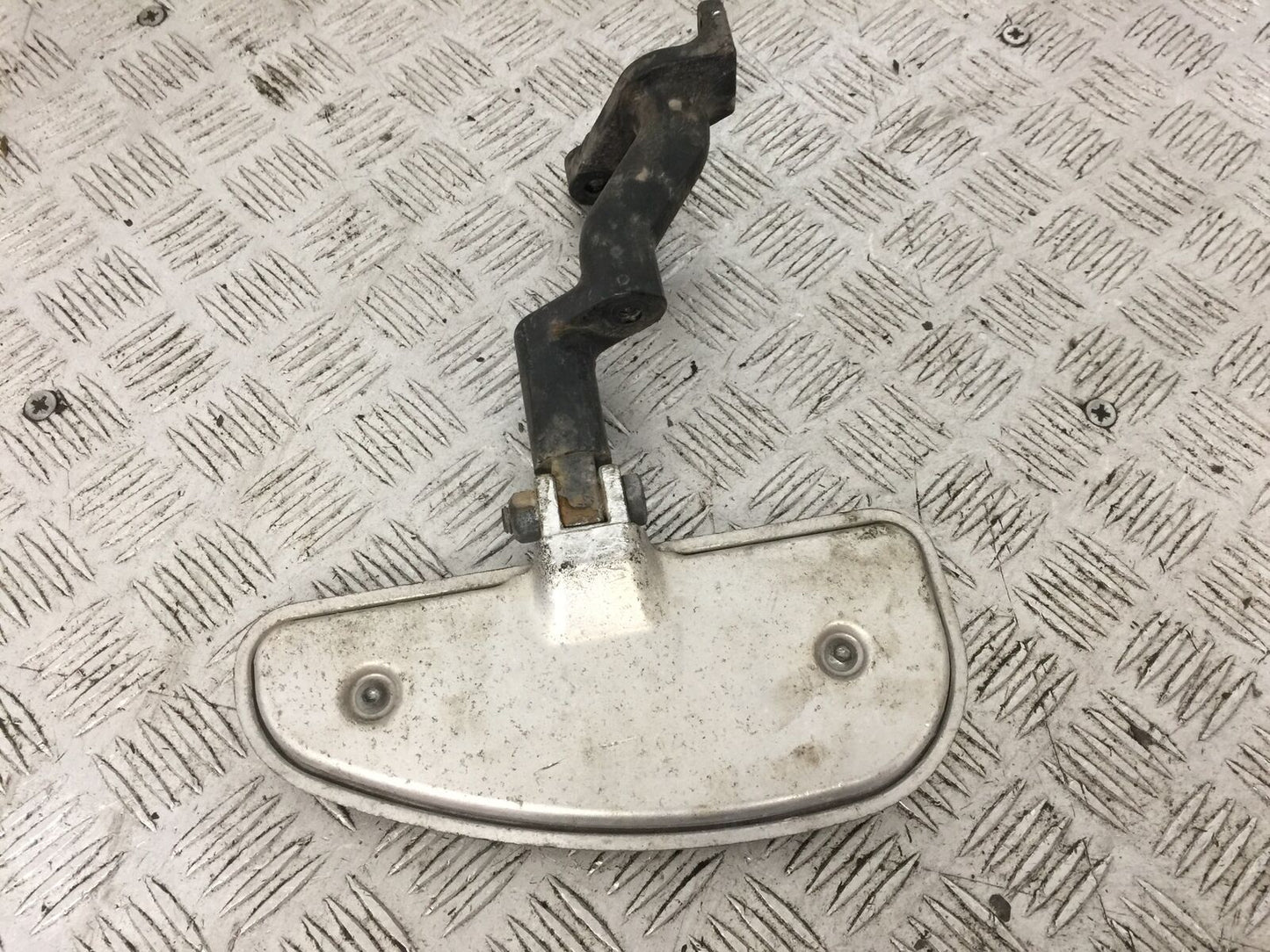 VICTORY V92 C LEFT REAR FOOTBOARD YEAR 2004 (STOCK 765)