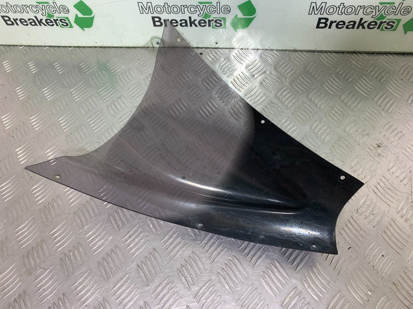 TRIUMPH 1050 SPRINT ST SCREEN YEAR 2004-2007 (CMB1089)