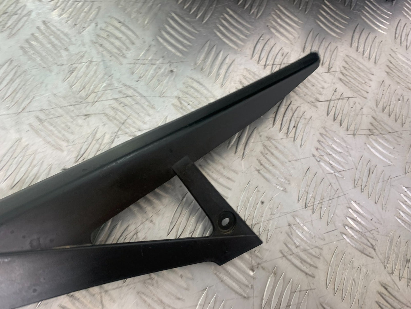 YAMAHA XJ6 XJ6-S CHAIN GUARD YEAR 2009-2015 (CMB1212)