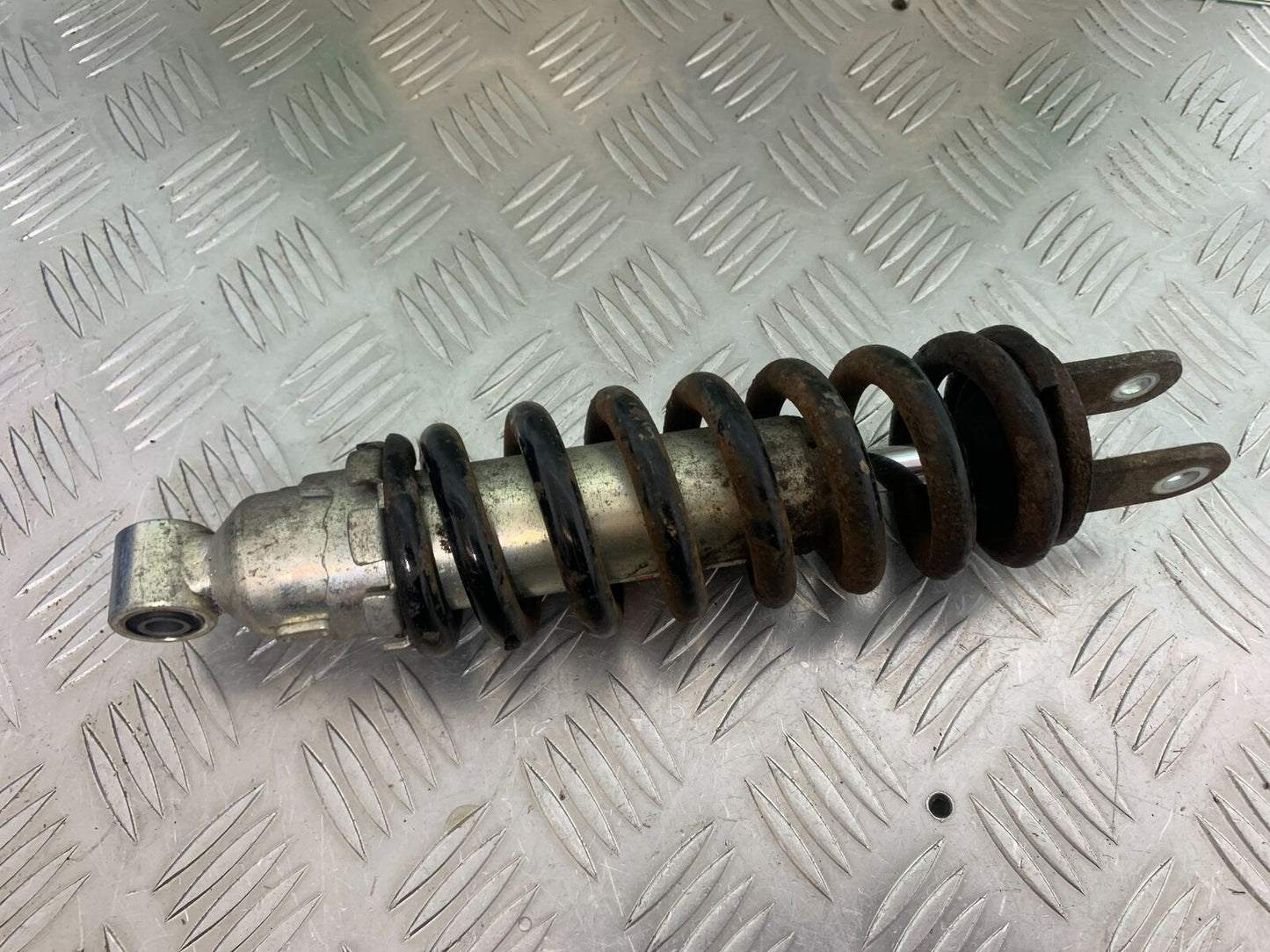 SUZUKI INTRUDER VL800 C800 REAR SHOCK YEAR 2012-16 (CMB1039)
