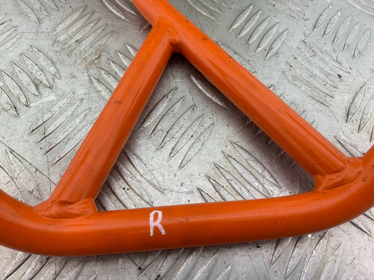 KTM 690 DUKE R LC4 RIGHT CRASH ENGINE BAR YEAR 2012-2015 (CMB1180)