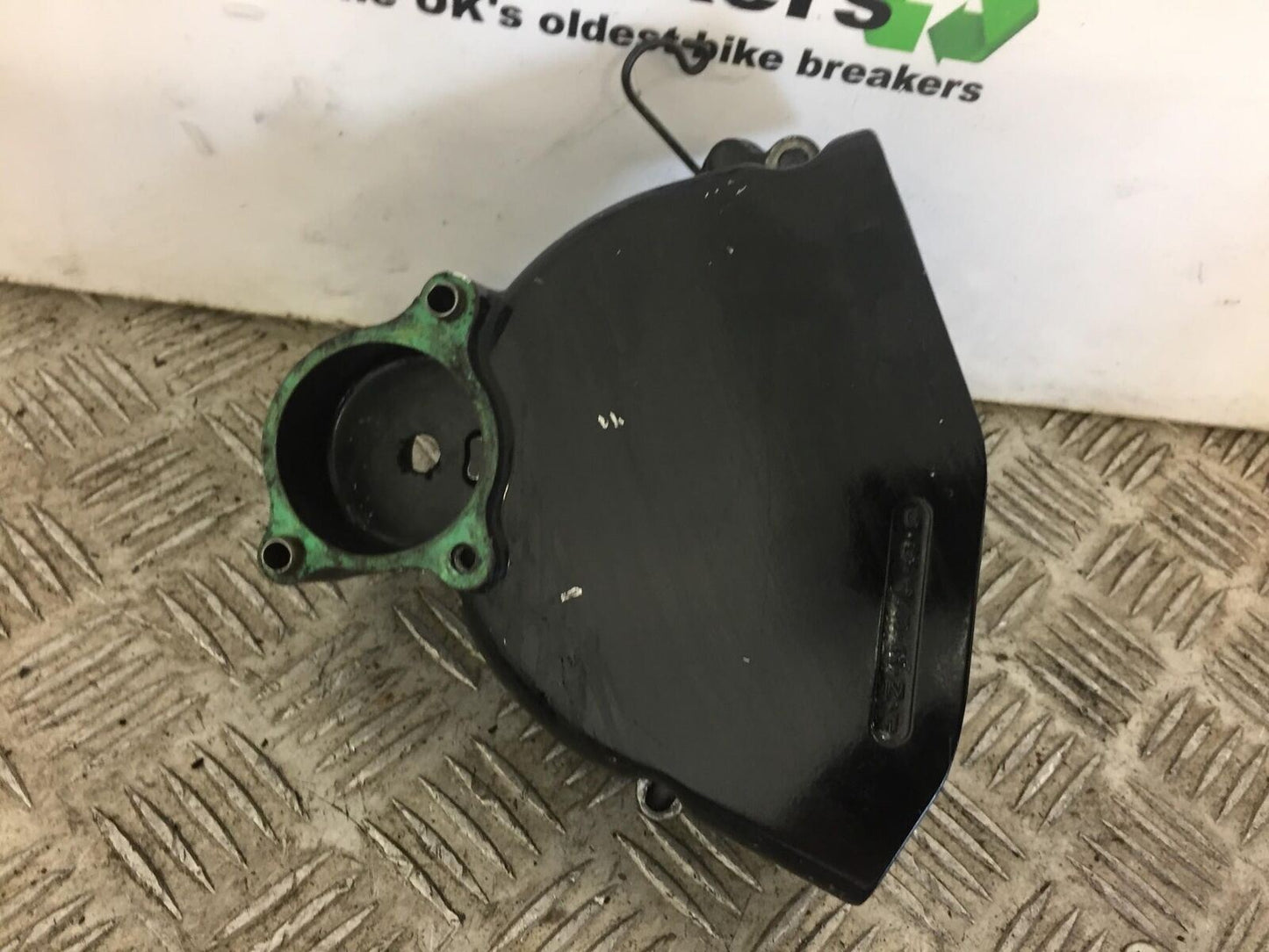 HONDA CBR1100 CBR 1100 BLACKBIRD SPROCKET COVER YEAR 2000 (INJECTION)