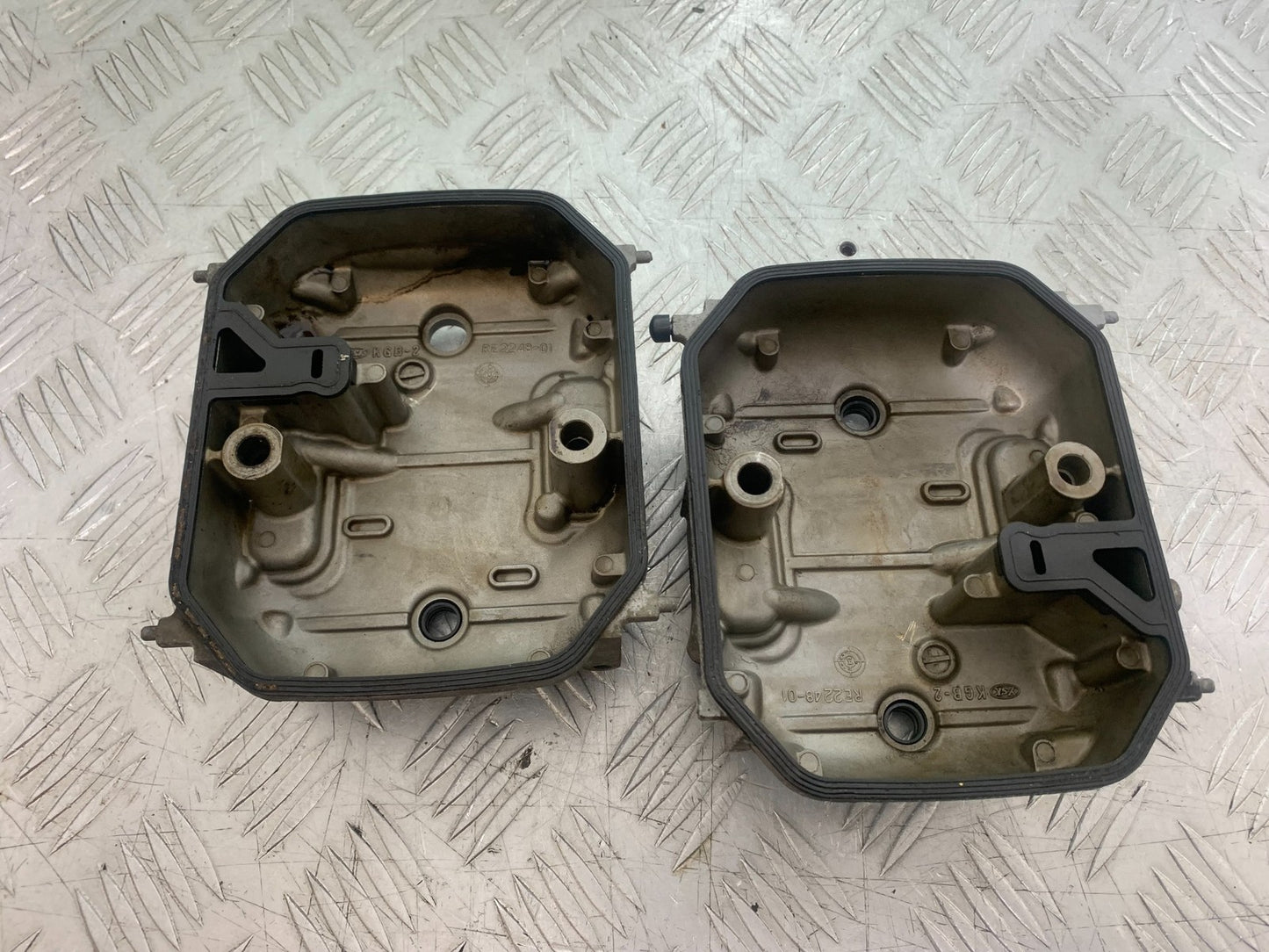 HONDA XL125 VARADERO FRONT & REAR ROCKER COVERS YEAR 2001-2006 (CMB1210)
