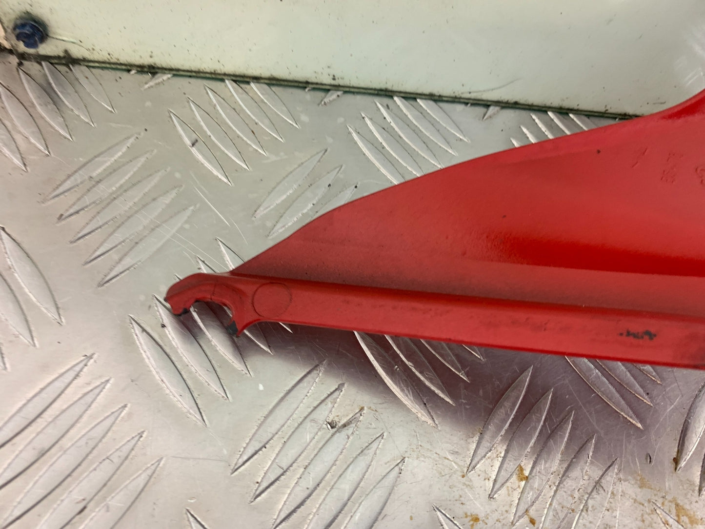 MV AGUSTA 800 F3 LEFT SEAT PANEL YEAR 2013-2016 (CMB1152)