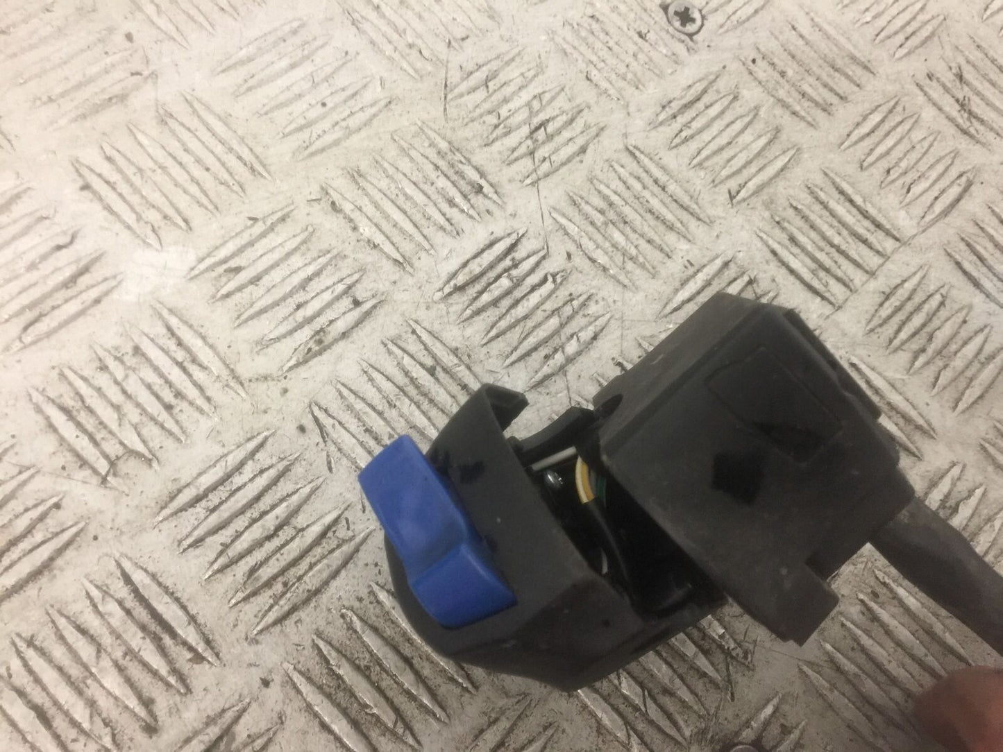 APRILIA DORSODURO 750 FACTORY LEFT SWITCH GEAR YEAR 2011 (STOCK 908)