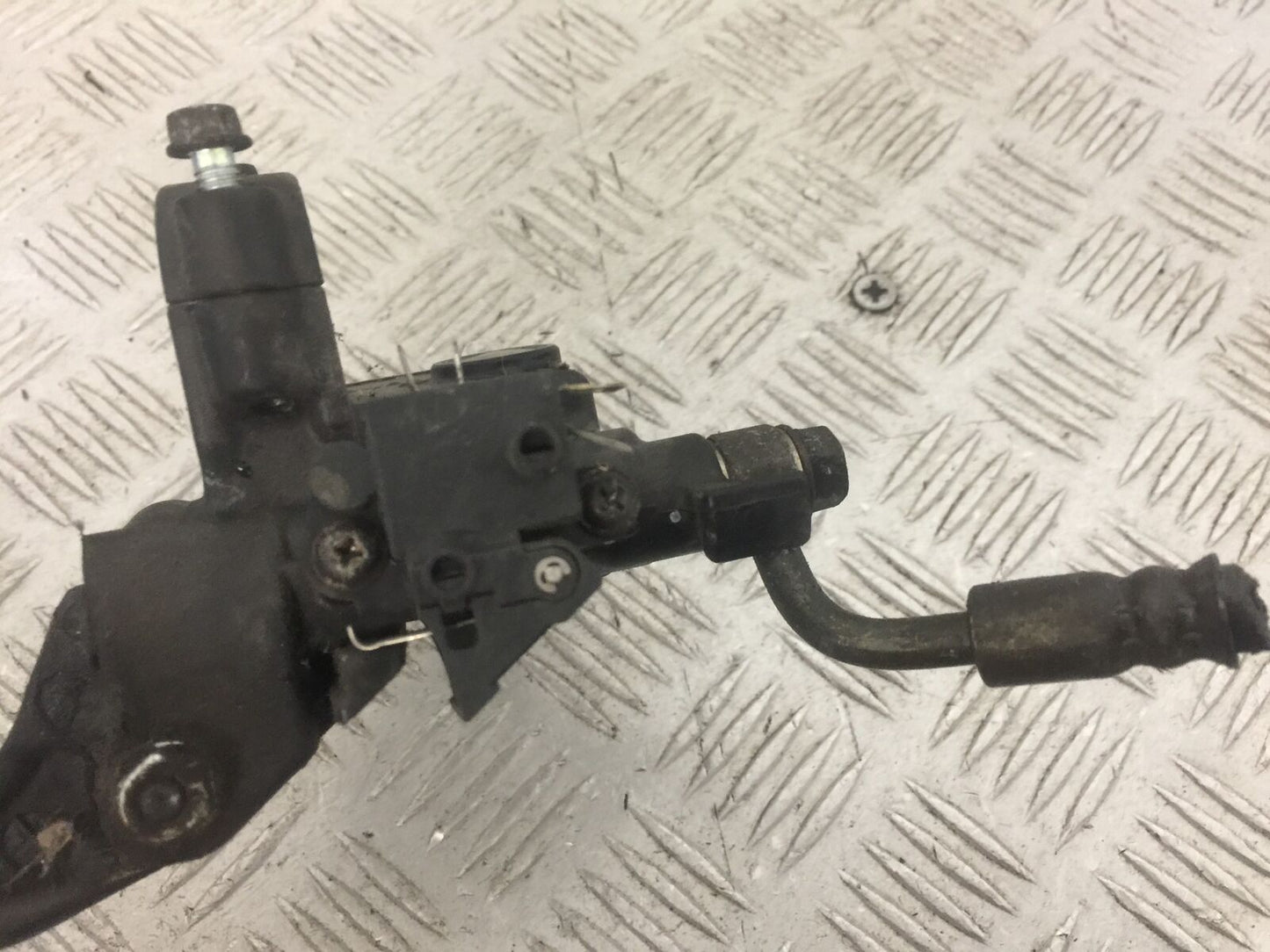HONDA PANTHEON FES 125 REAR BRAKE MASTER CYLINDER YEAR 2003-2007 (STOCK 827)
