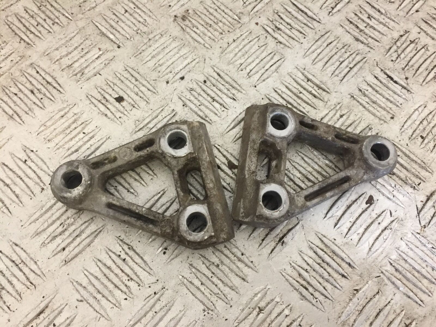 HONDA CB1 CB-1 CB 1 400 HEADLIGHT BRACKETS YEAR 1989-1990 (STOCK 739)