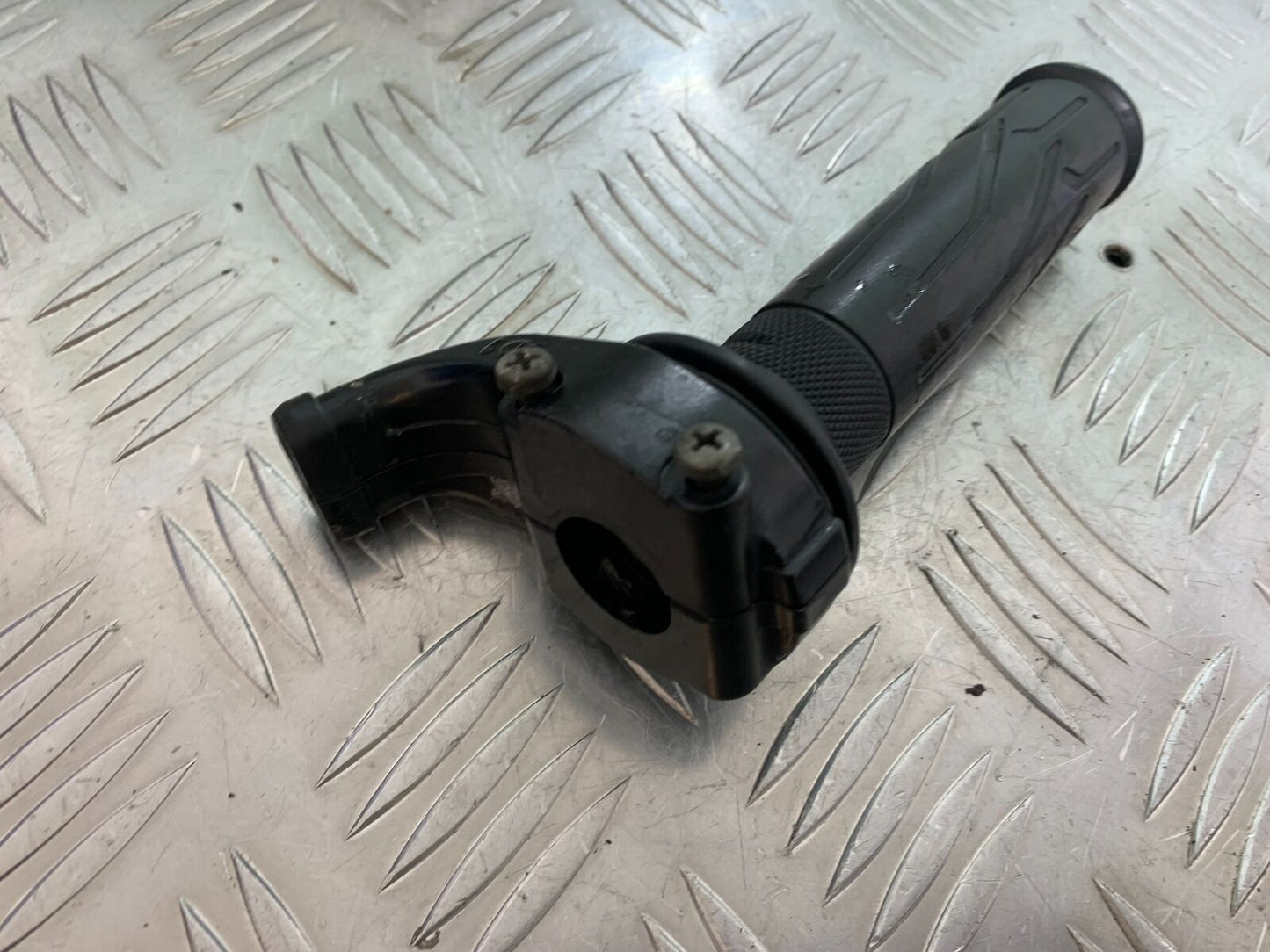 YAMAHA FJR1300 FJR 1300 THROTTLE YEAR 2001-05 (CMB1005)