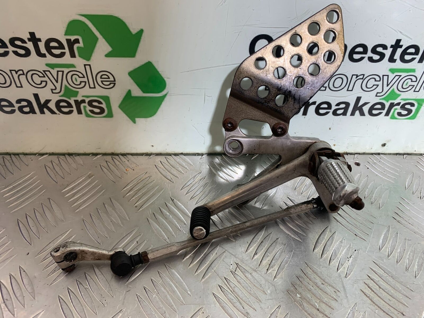 HONDA CBR 929 RRY FIREBLADE FRONT LEFT HANGER YEAR 2000-01 (CMB1094)