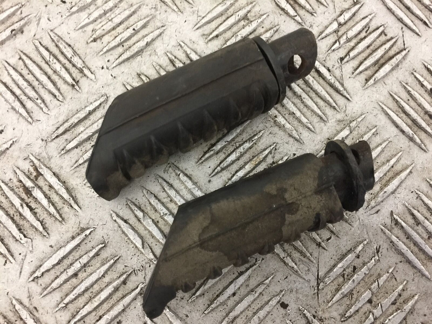 DERBI TERRA ADVENTURE 125 REAR PEGS YEAR 2017 (STOCK 583)