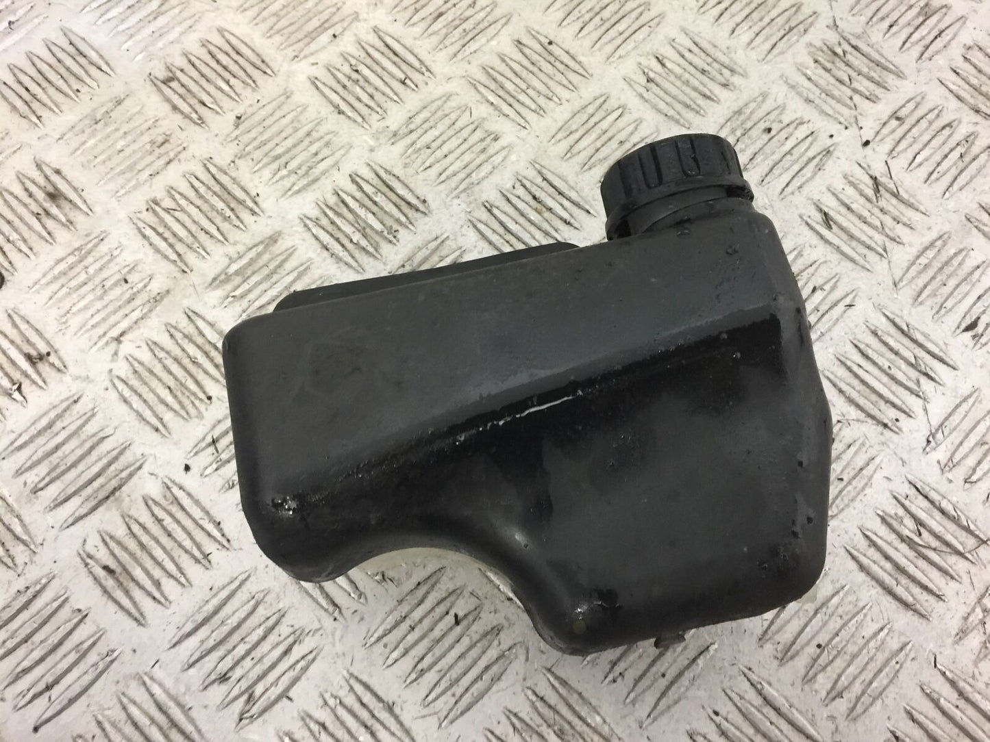 KAWASAKI Z1000 ZR1000 (ABS) COOLANT BOTTLE YEAR 2015 (STOCK 636)
