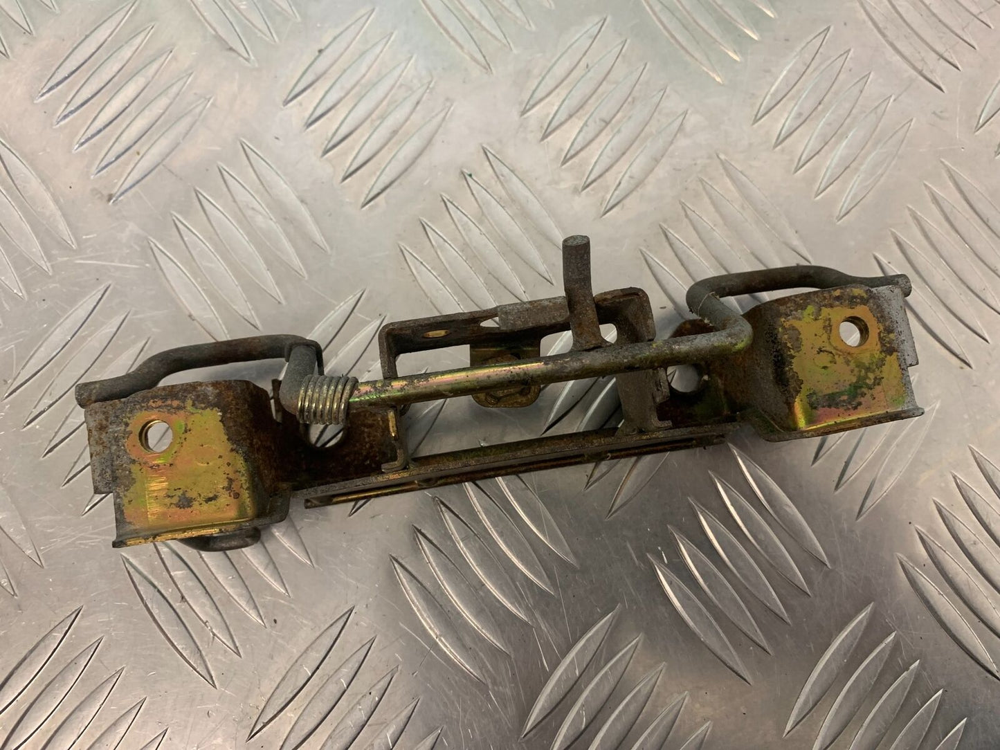 HONDA CBR 400 NC23 TRI-ARM SEAT BRACKET YEAR 1987-89 (STOCK 969)