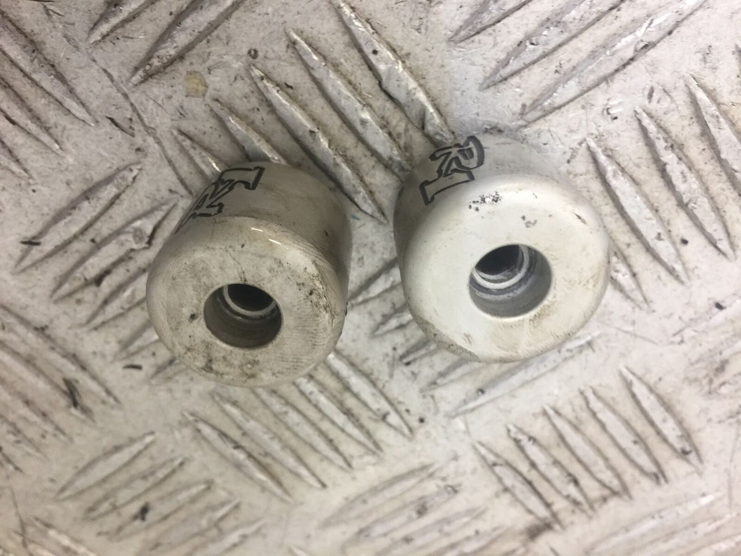 YAMAHA YZF R1 5JJ BAR END WEIGHTS YEAR 2000-01 (STOCK 622)