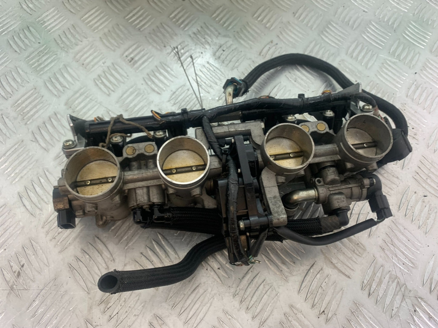 SUZUKI GSF650 GSF 650 THROTTLE BODIES YEAR 2007-2009 (CMB1161)
