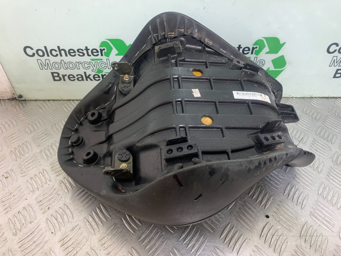 HONDA VTX1300 S-6 FRONT SEAT YEAR 2004-09 (CMB1159)