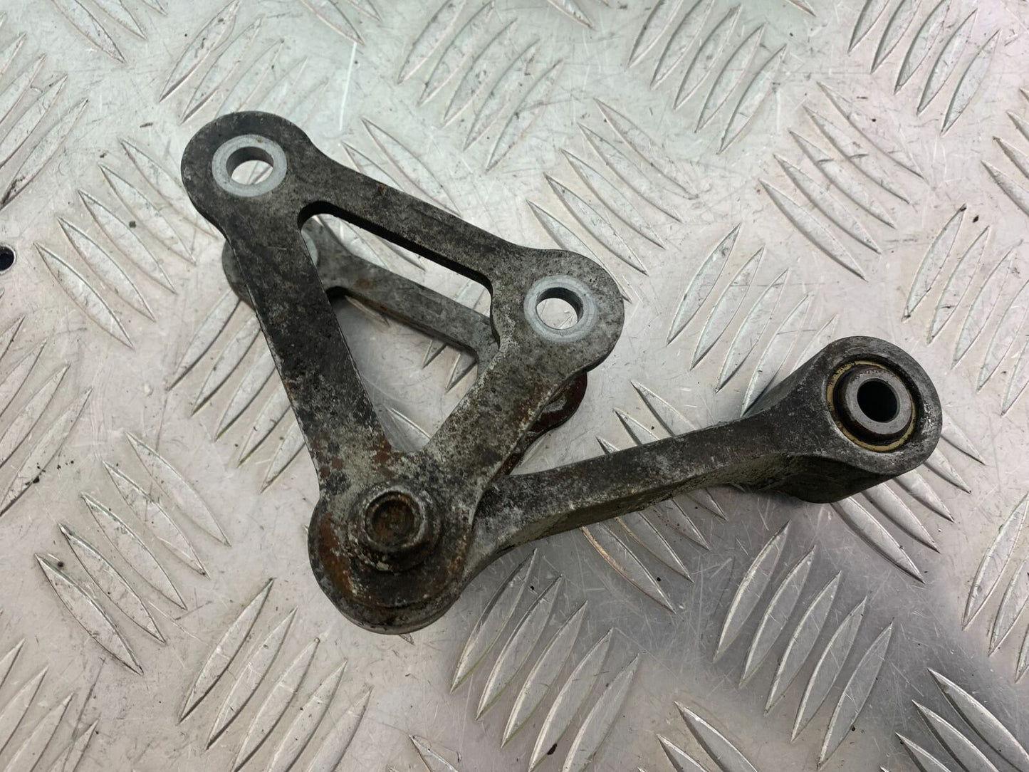 APRILIA 650 PAGASO STRADA REAR SHOCK LINKAGE YEAR 2005-2010 (CMB1057)