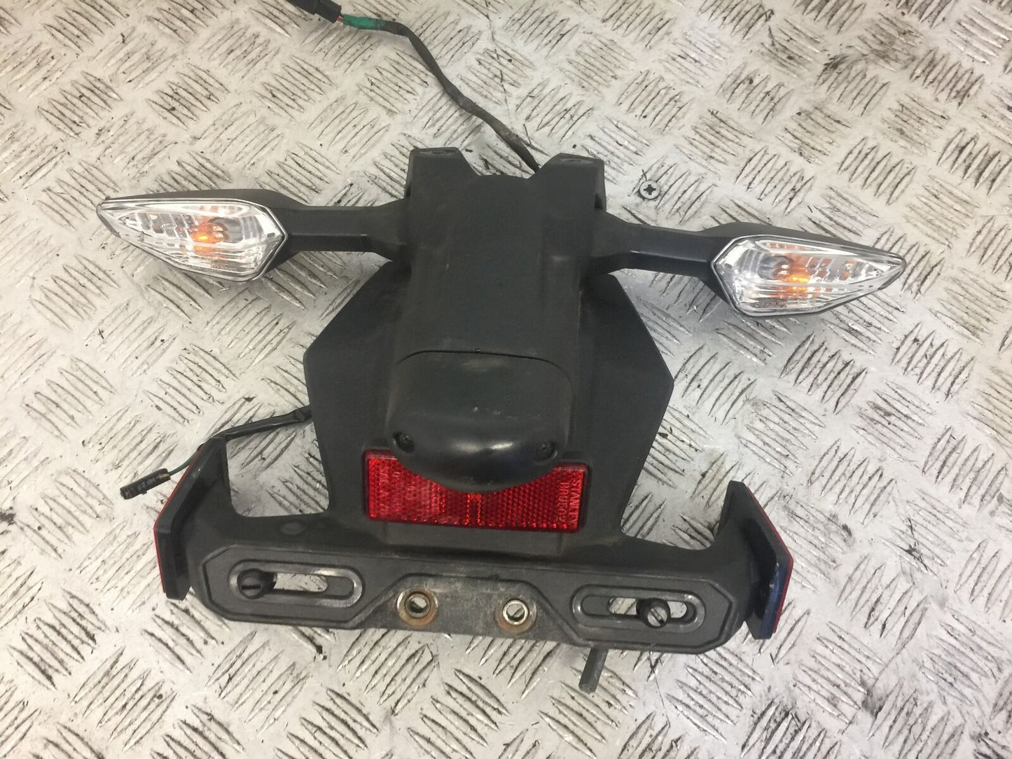 KAWASAKI Z400 Z 400 REAR MUDGUARD AND INDICATORS YEAR 2019 (STOCK 672)