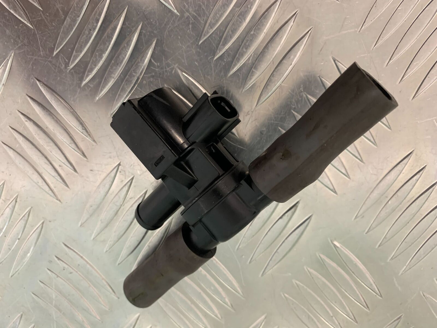 KAWASAKI Z1000 SX AIR VALVE YEAR 2011-16 (STOCK 942)