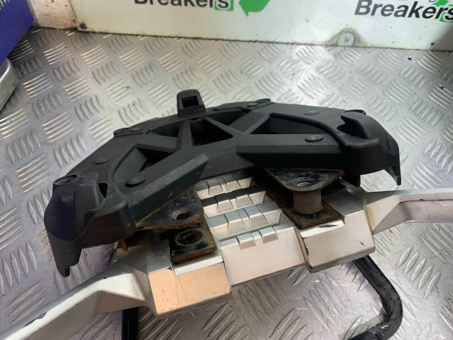 SUZUKI DL1000 V-STROM GIVI TOP BOX AND RACK YEAR 2014-2019 (CMB1325)