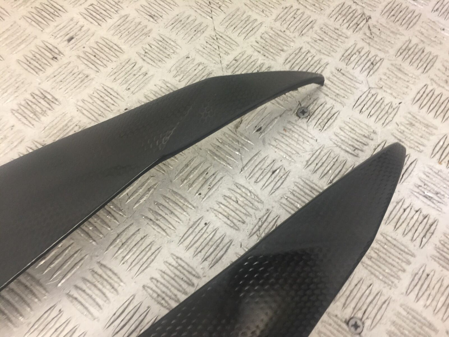 YAMAHA R6 LEFT AND RIGHT SIDE INFILLS YEAR 2008-2014 (STOCK 637)
