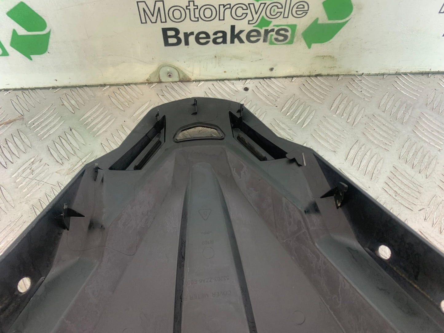 KAWASAKI J125 J125 SCREEN INFILL PANEL YEAR 2016-2020 (CMB1158)