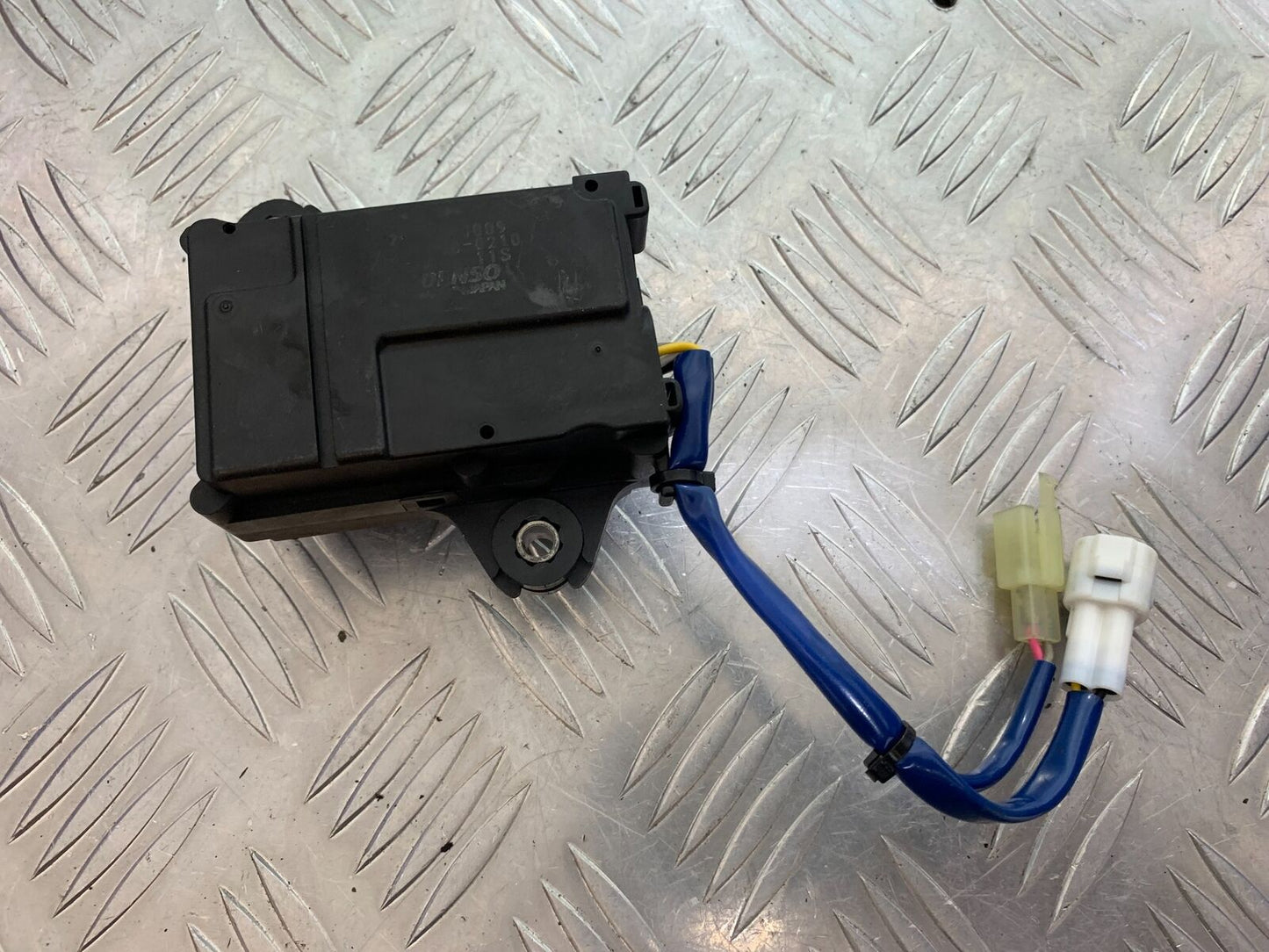 KAWASAKI ZX10R ZX 10R EXHAUST SERVO MOTOR YEAR 2016-2020 (CMB1015)