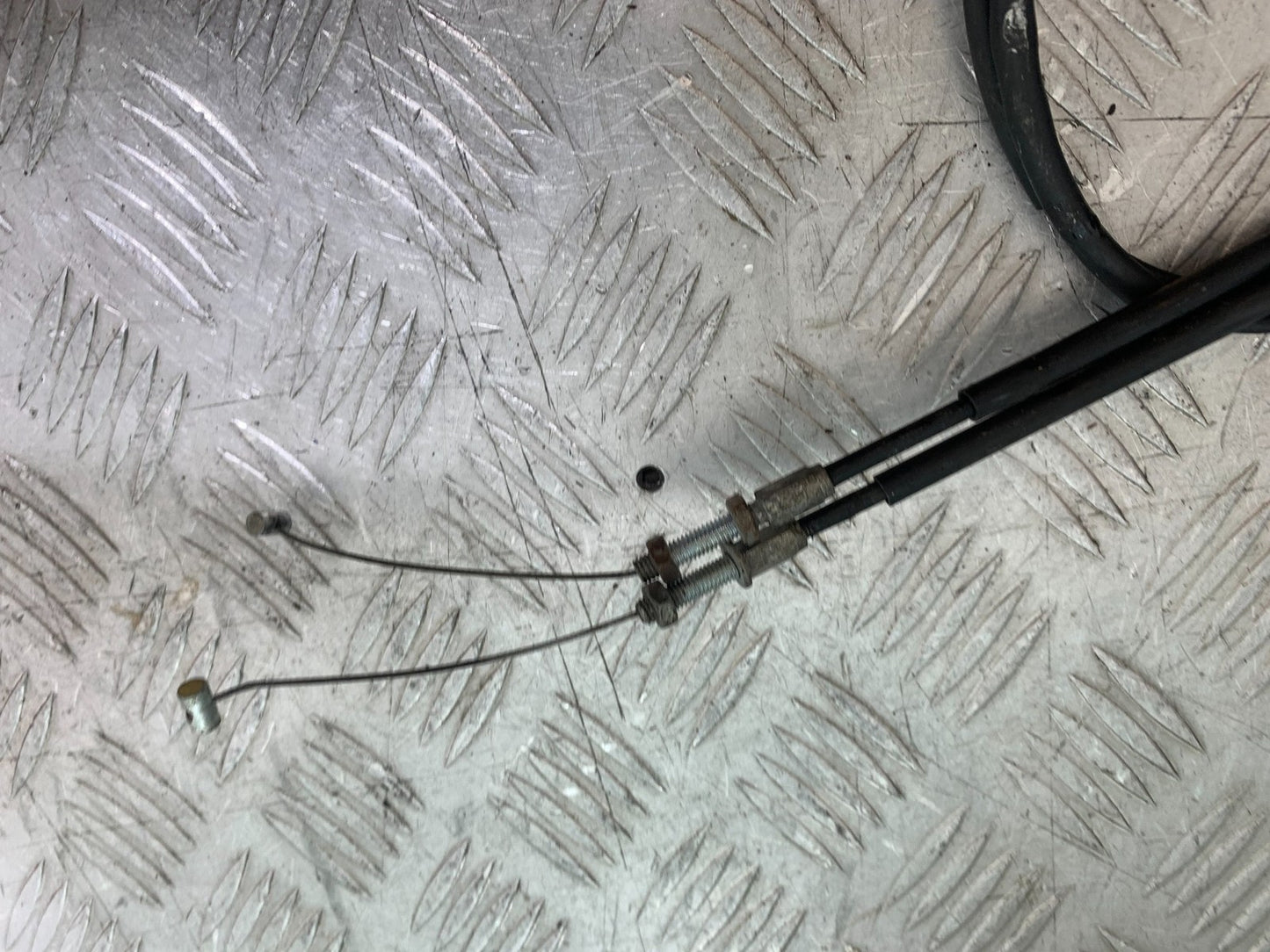 HONDA NT650 V DEAUVILLE THROTTLE CABLES YEAR 1998-01(CMB1320)