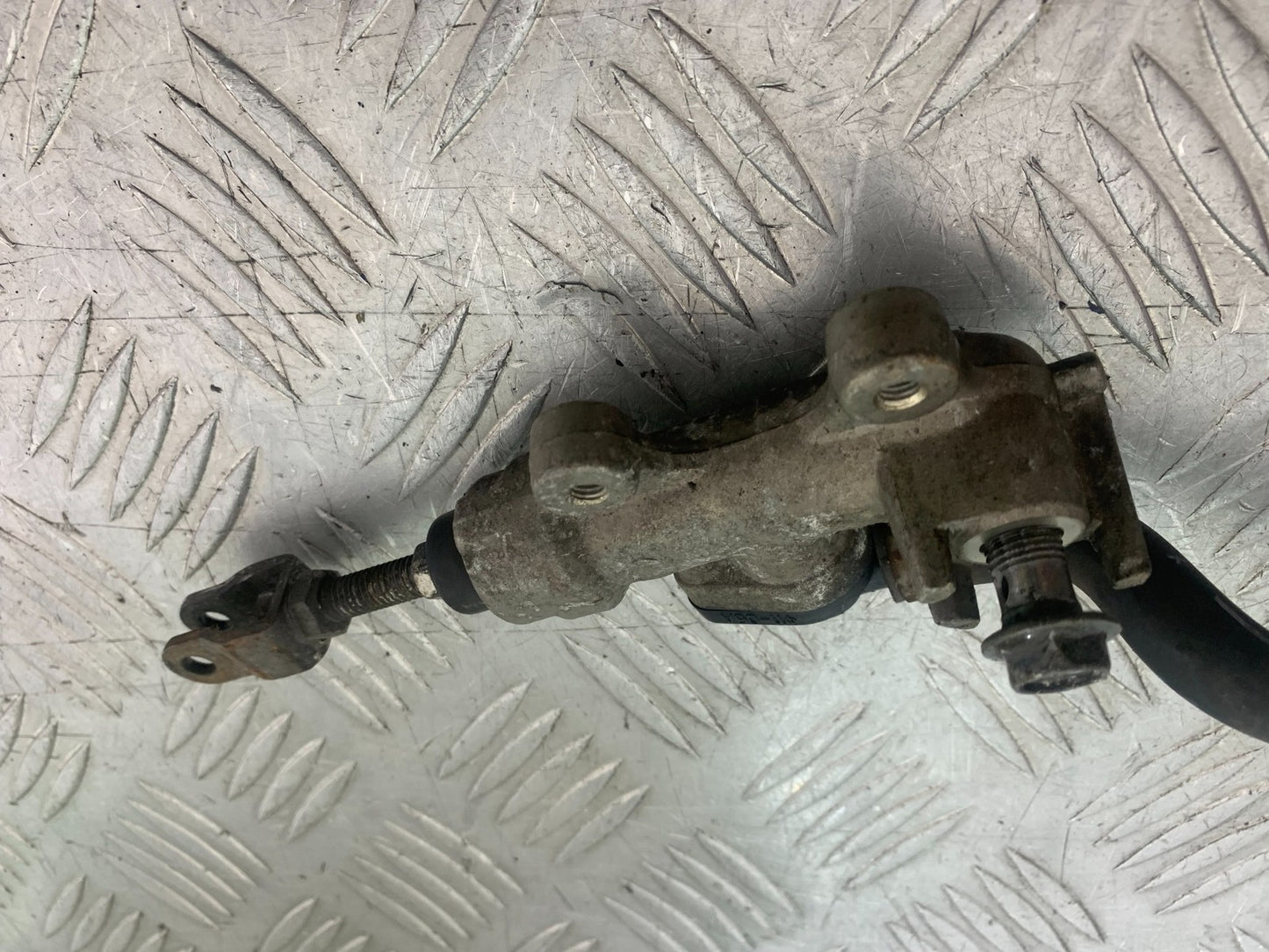 SUZUKI GSX750 INAZUMA REAR MASTER CYLINDER YEAR 1998-2003 (CMB1308)