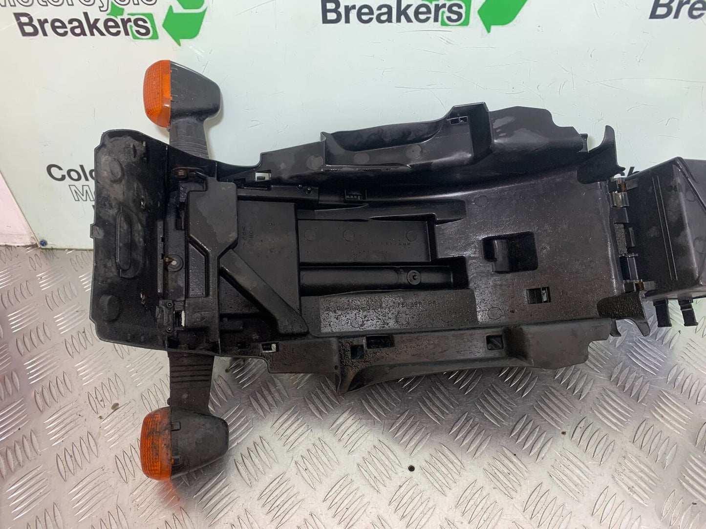 HONDA CBR1100 BLACKBIRD REAR MUDGUARD YEAR 1999-2005 (CMB1103)