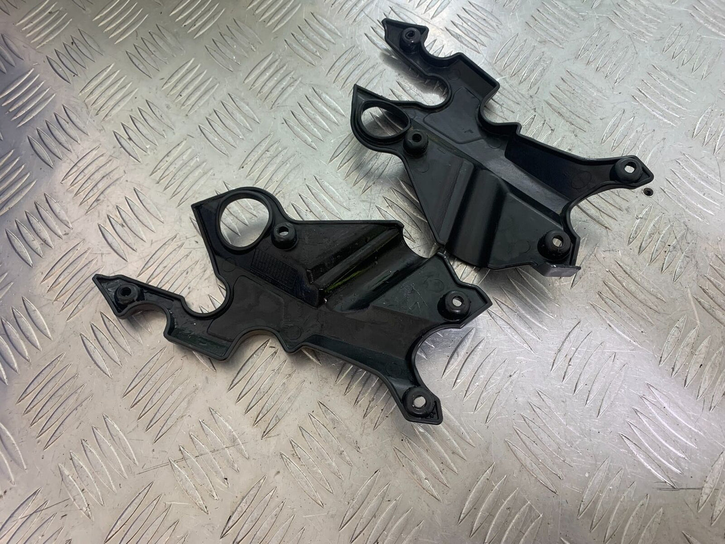 BENELLI TORNADO TNT 125 LEFT AND RIGHT SIDE INFILLS YEAR 2024 (CMB1090)