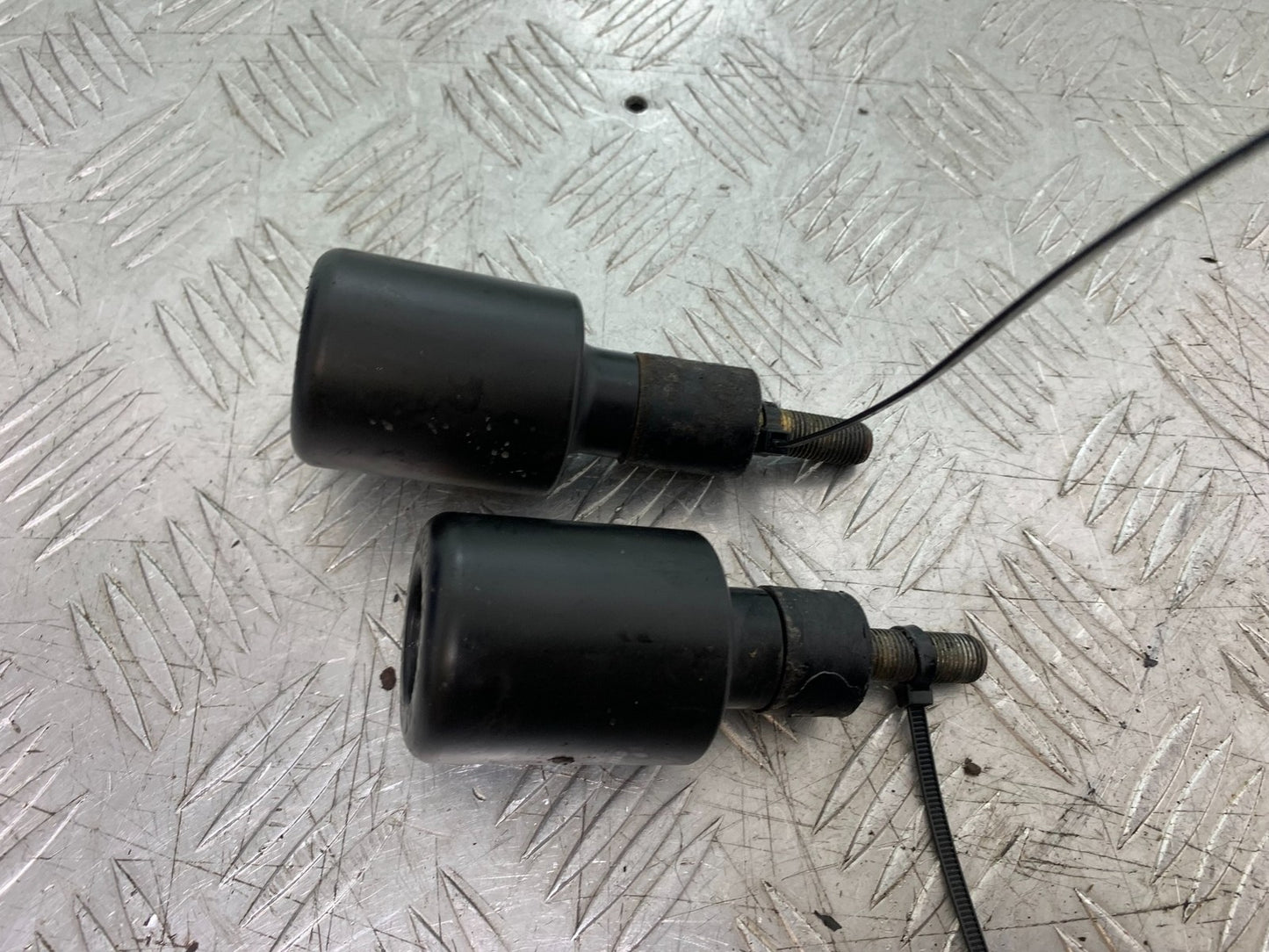 HONDA CBF600 CBF 600 CRASH BOBBINS YEAR 2004 -07 (CMB1247)