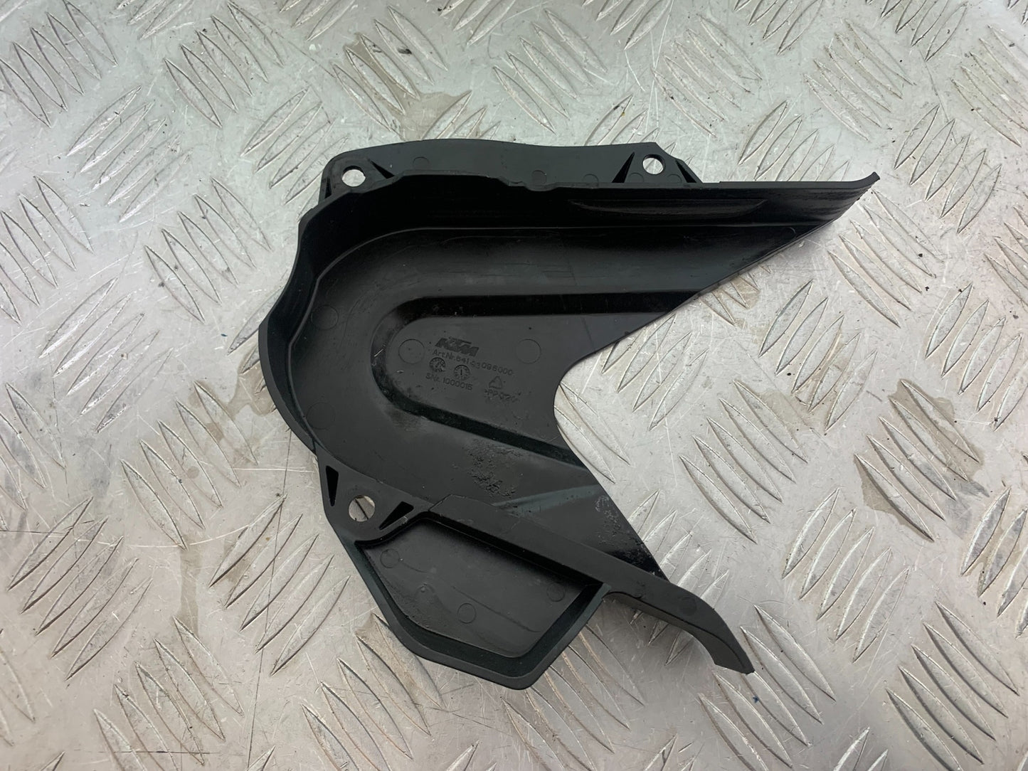 KTM 790 DUKE SPROCKET COVER YEAR 2018-2021 (CMB11150)